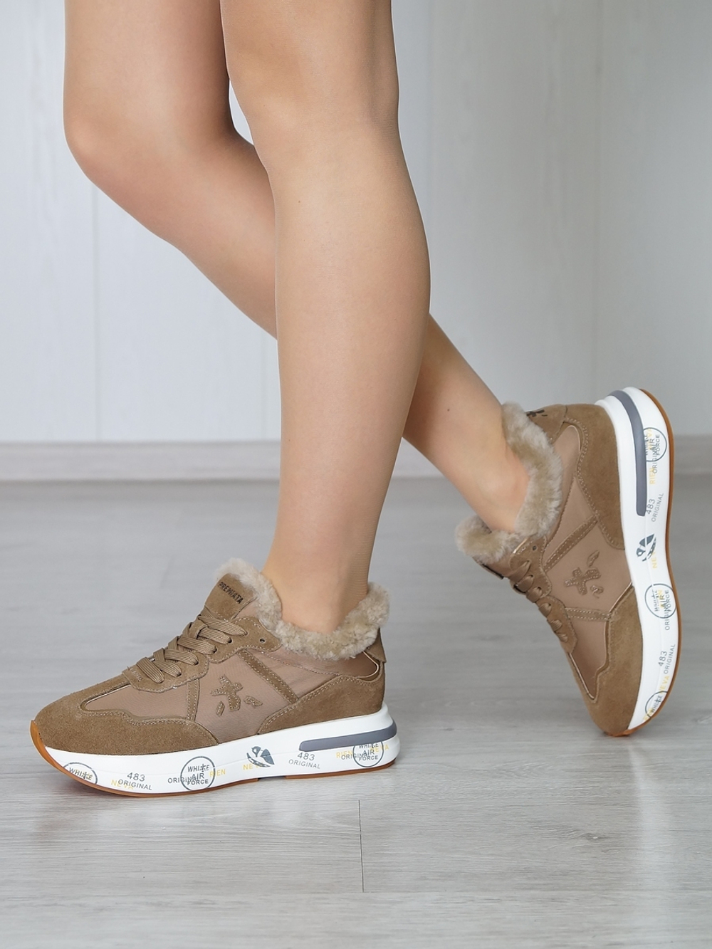 Кроссовки женские зимние