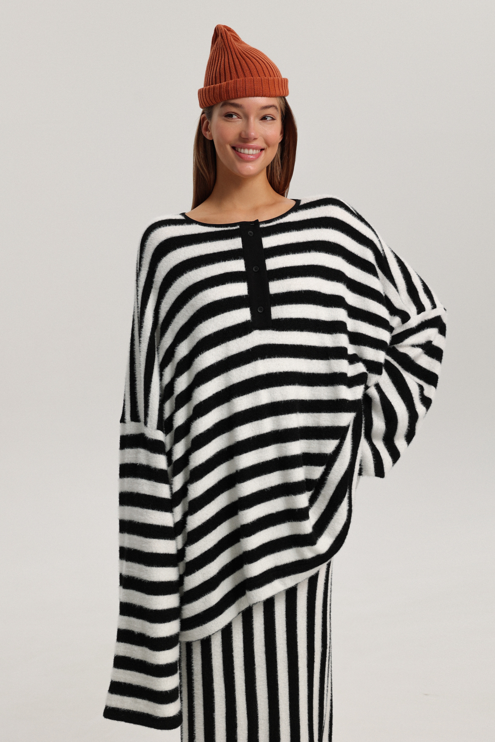 Свитшот в полоску