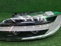 Битая Фара левая Volvo V40 2 (2016-2019) LED
