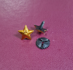 Звезда на погоны золотая рифленая малая пластик