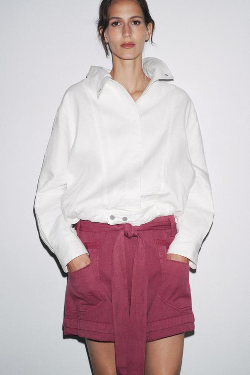 ZARA ШОРТЫ ИЗ СТРУЯЩЕЙСЯ ТКАНИ С ПОЯСОМ — ZW COLLECTION, РОЗОВЫЙ