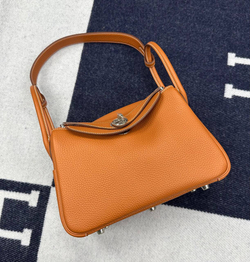 Сумка Hermes Lindy Gold Palladium Hardware