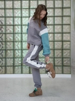 Спортивный костюм для девочки в школу