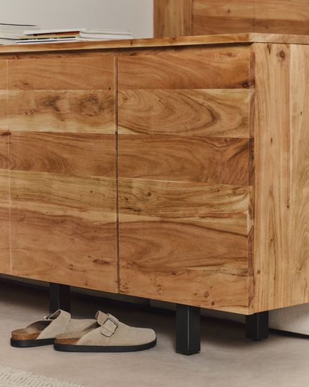 Сервант Uxue из массива акации с беленой отделкой 200 x 88