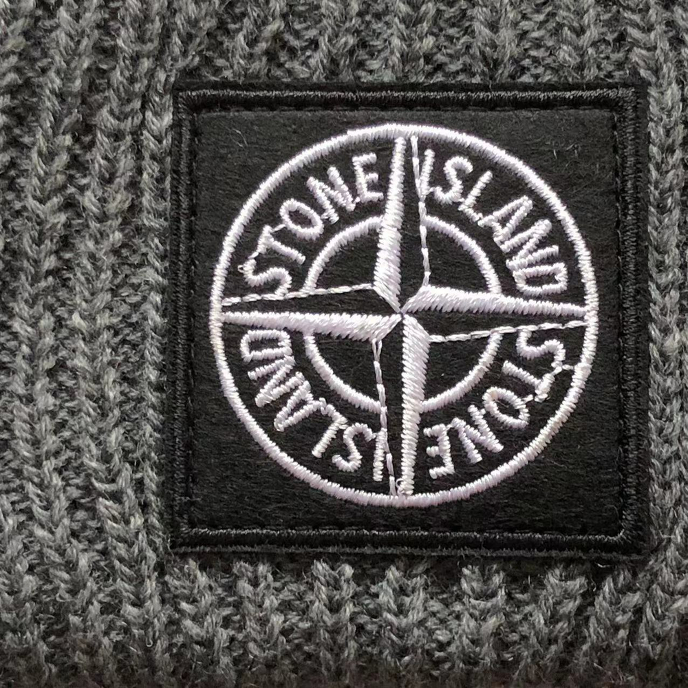 Заказать в Москве шапку Stone Island