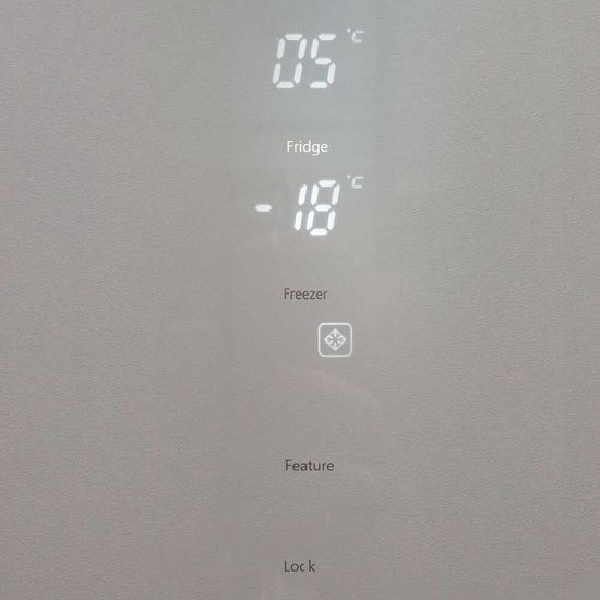 Холодильник Ginzzu NFK-520 Glass