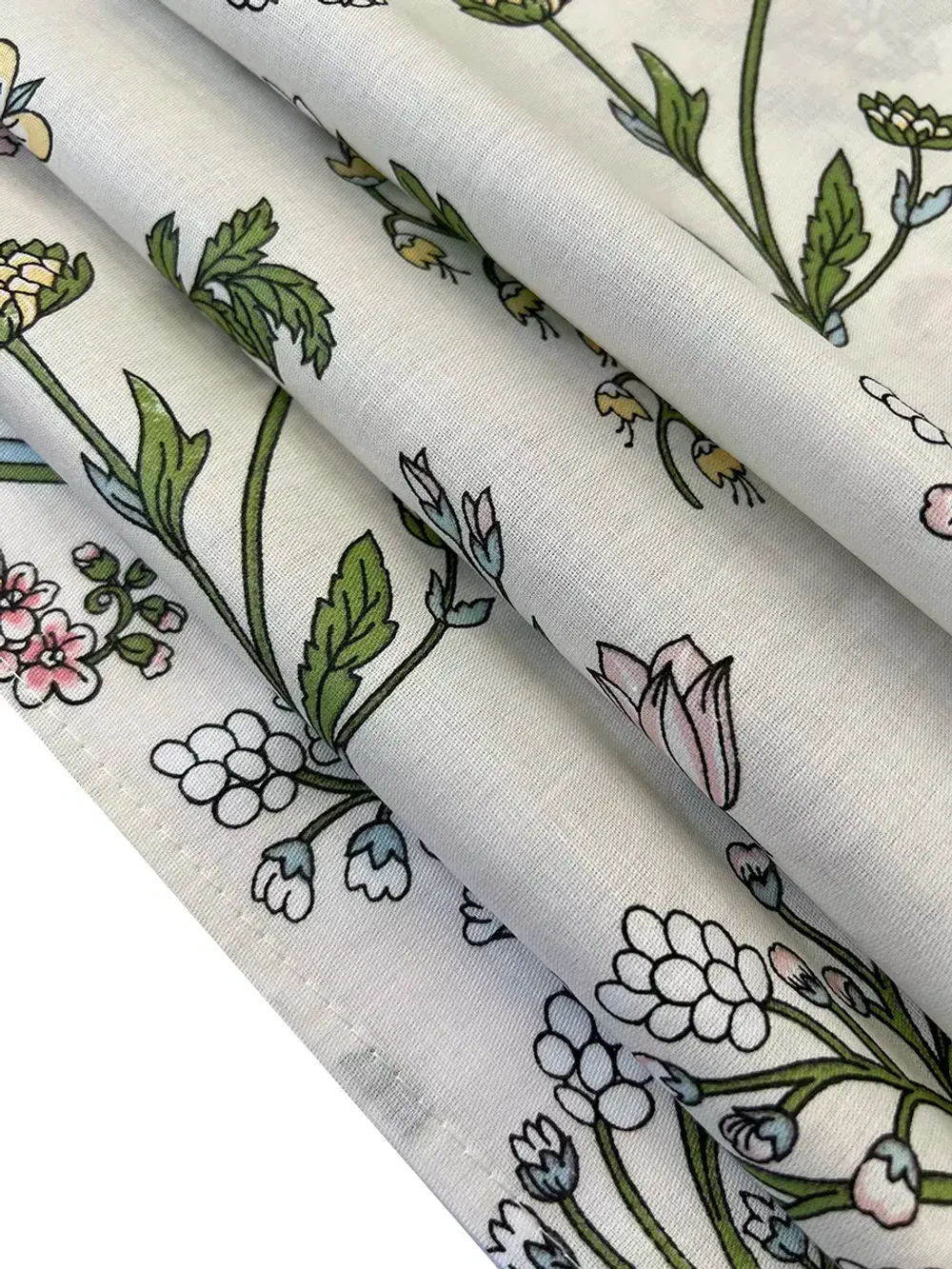 Постельное белье "Botany" семейное наволочки 50х70 2шт Простынь на резинке 160х200 см Пододеяльник 145х215 см(2шт) Сказка сатин