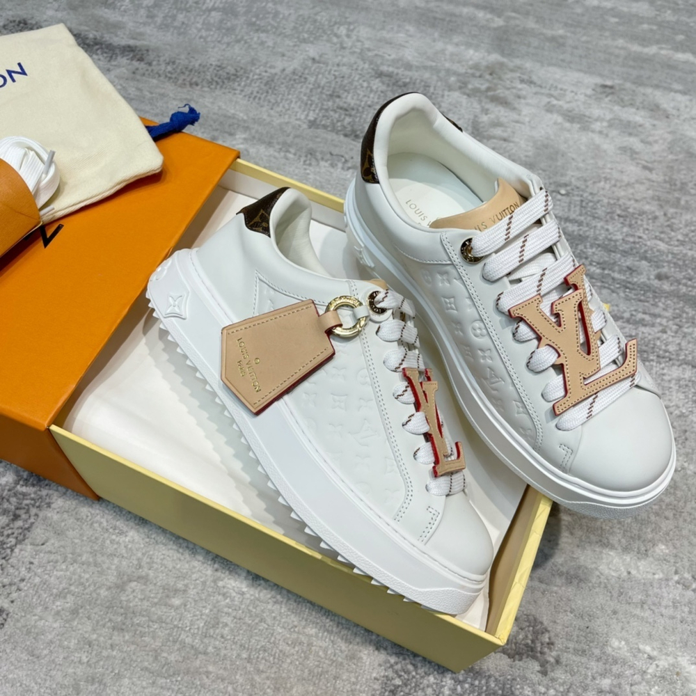 Louis Vuitton Time Out
