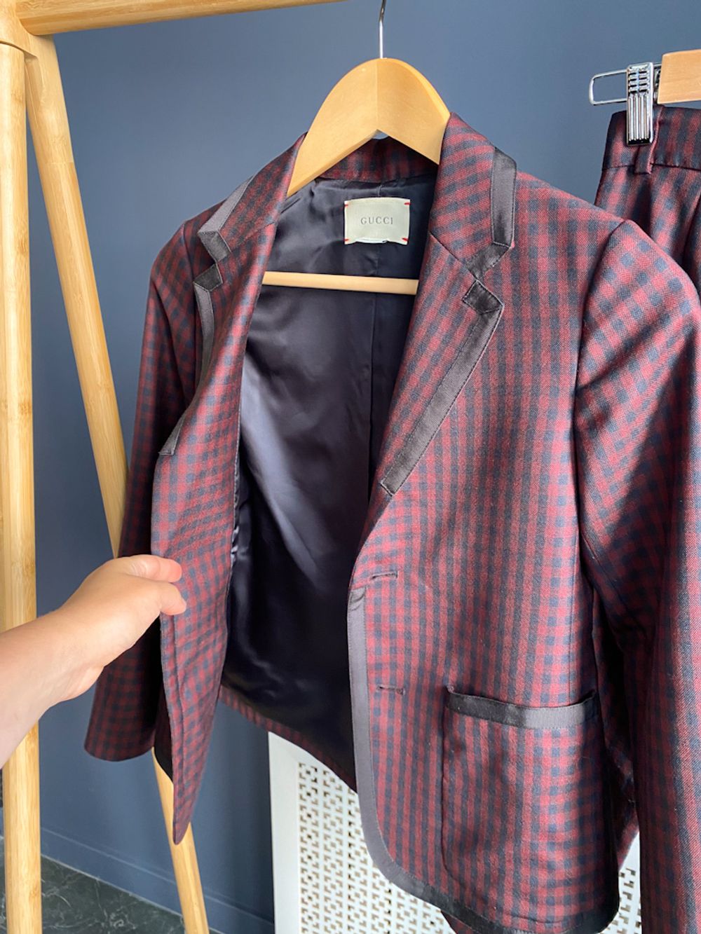 Шерстяной костюм Gucci, 140