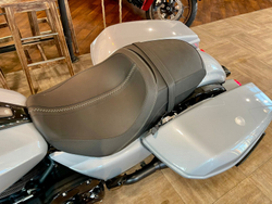 Harley-Davidson ROAD GLIDE 2024 (Atlas Silver / Black Trim) с НДС