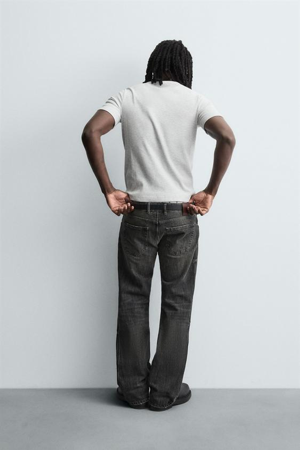 ZARA ДЖИНСЫ FLARE FIT С ЗАНИЖЕННОЙ ТАЛИЕЙ, УГОЛЬНЫЙ