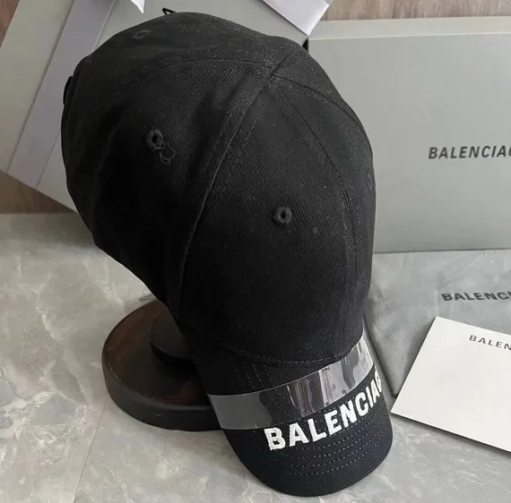 Бейсболка Balencaga, черный