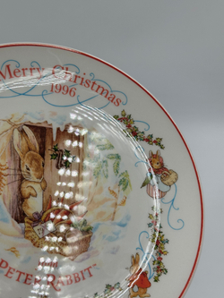 Тарелка Merry Christmas from Peter Rabbit Wedgwood 1996 год