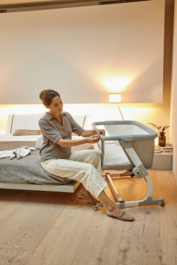 Кровать люлька Jane Baby Side приставная с комплектом постельного белья Iris