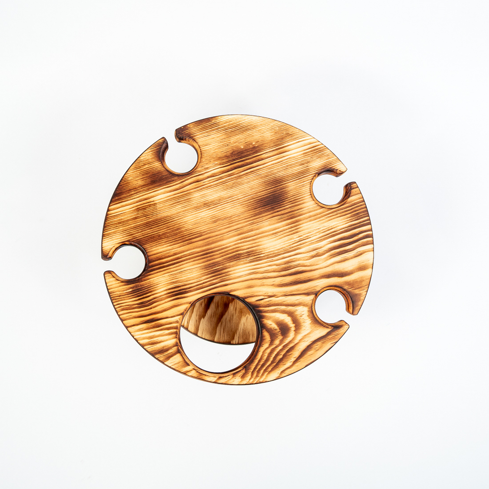 Винный столик из древесины кедра на резных ножках. VN4