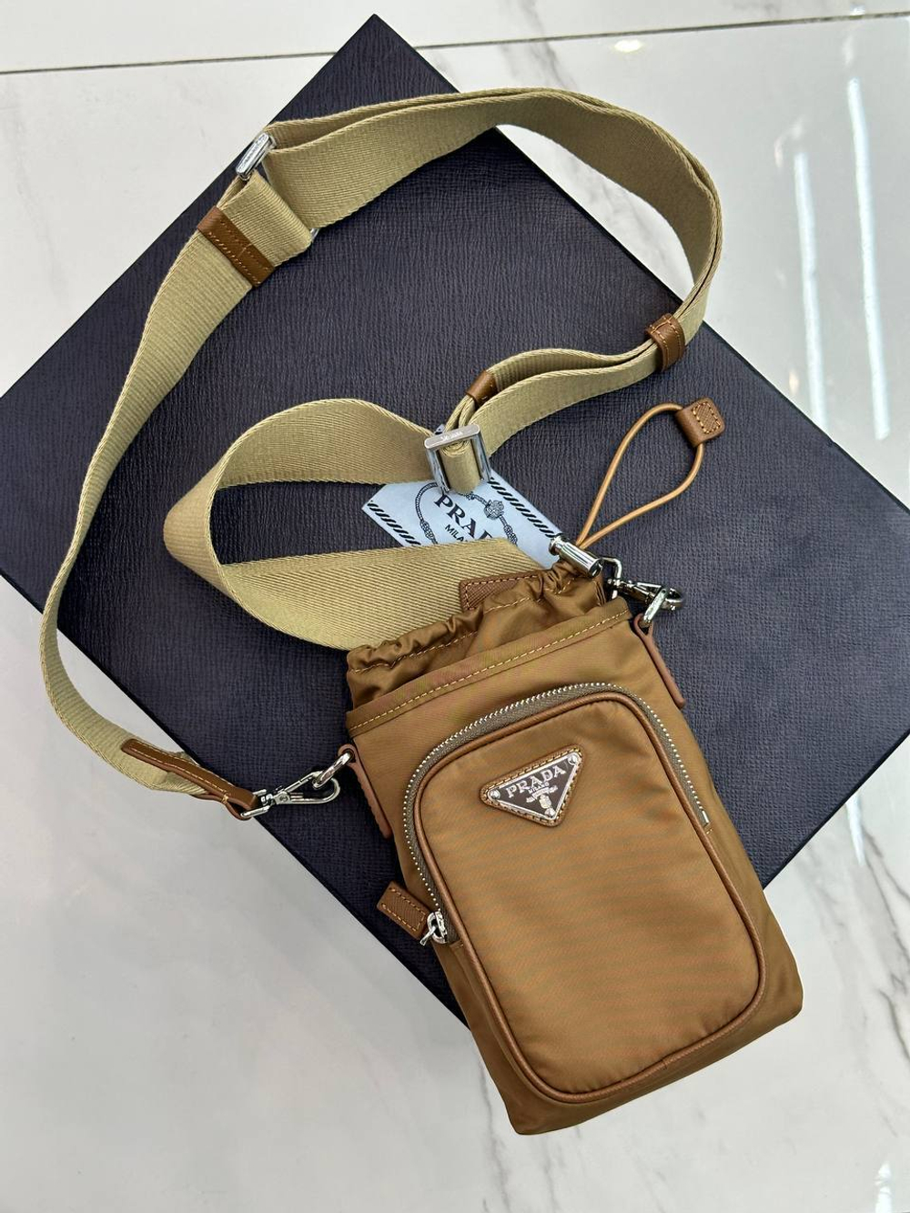 Сумка-мессенджер Prada