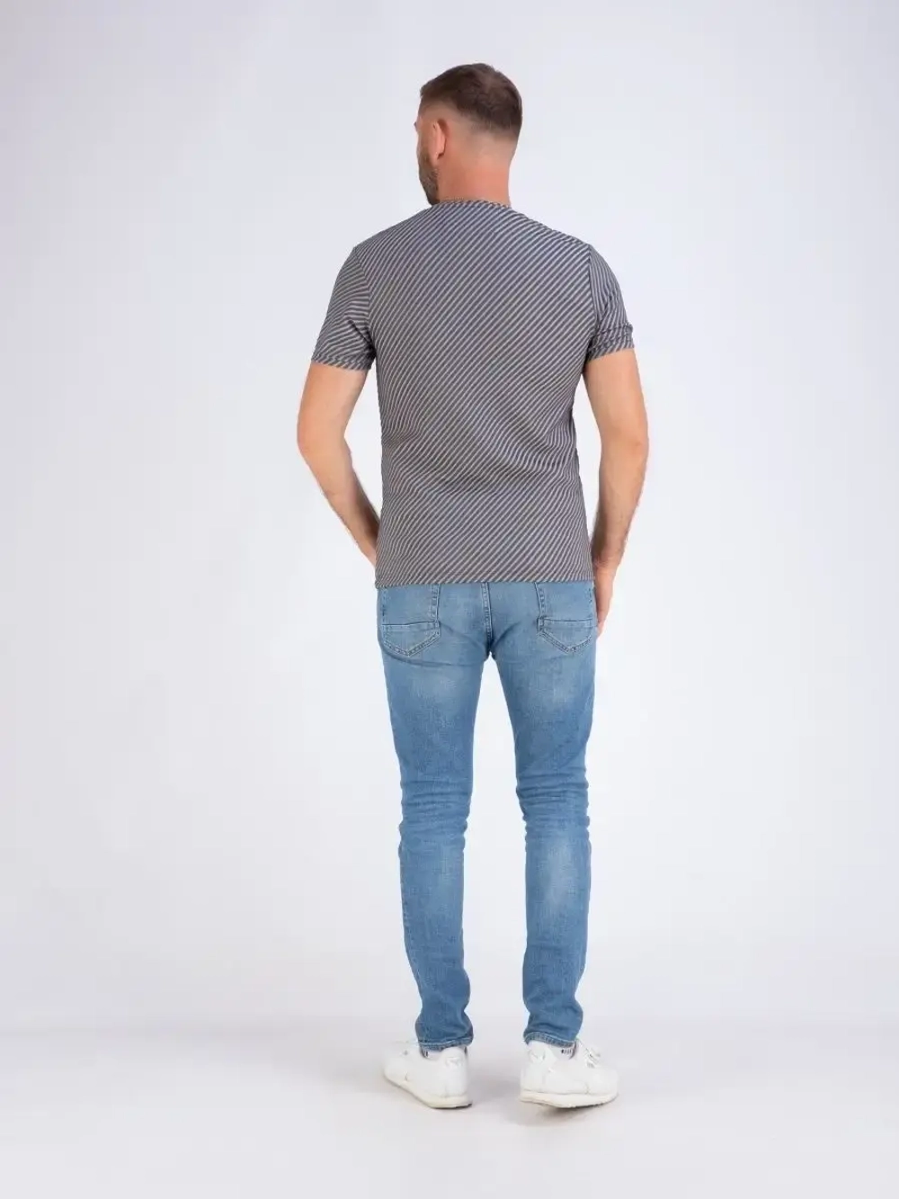 Футболка мужская однотонная базовая