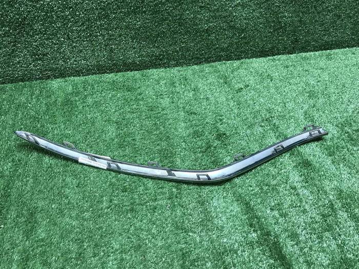 Молдинг бампера левый Mercedes GLS x167 19-24 AMG