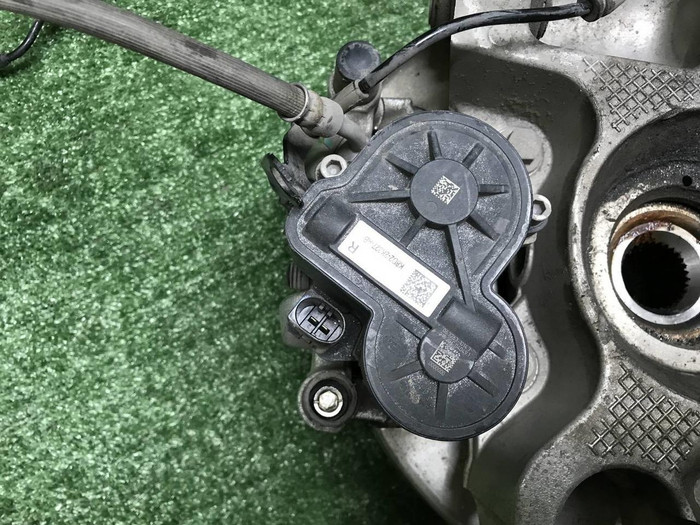 Суппорт тормозной задний LR Discovery Sport 19-нв