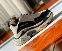 Balenciaga Triple S