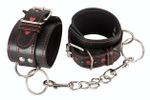 Наручники с фиксацией цепочкой на двух карабинах (Цвет: черный с красным)