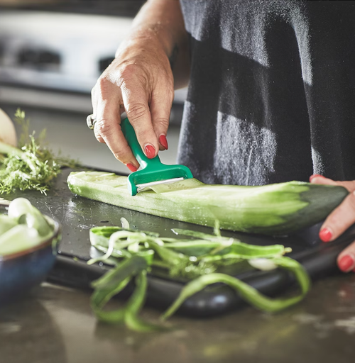 УППАИЛЛД UPPFYLLD Овощечистка 11 см, ярко-зеленая