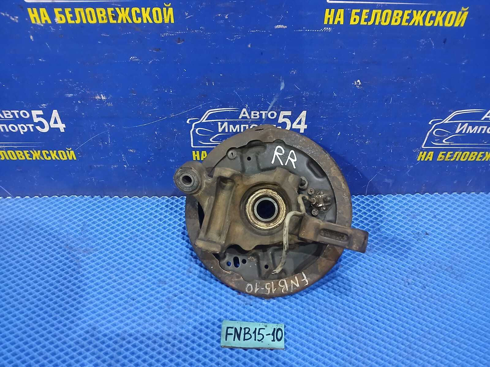 Ступица задняя правая NISSAN SUNNY 2000