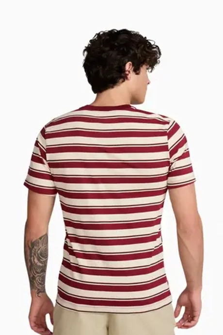 Футболка Nike Sportswear Club