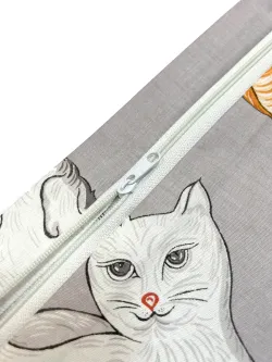 Постельное белье "Kitties" евро наволочки 50х70 2шт Простынь на резинке 180х200 см Пододеяльник 200х215 см Сказка сатин