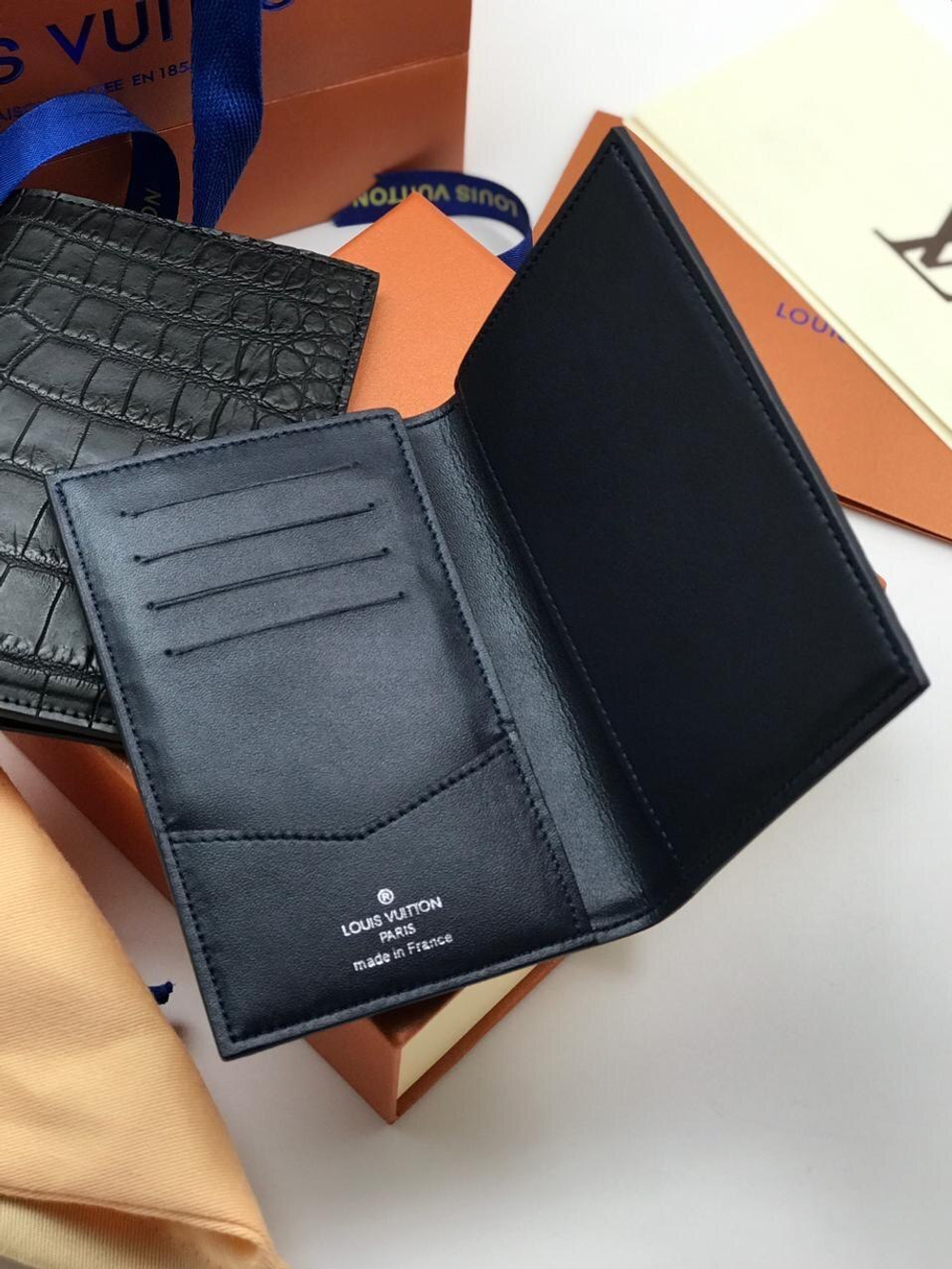 Обложка на паспорт  Louis Vuitton
