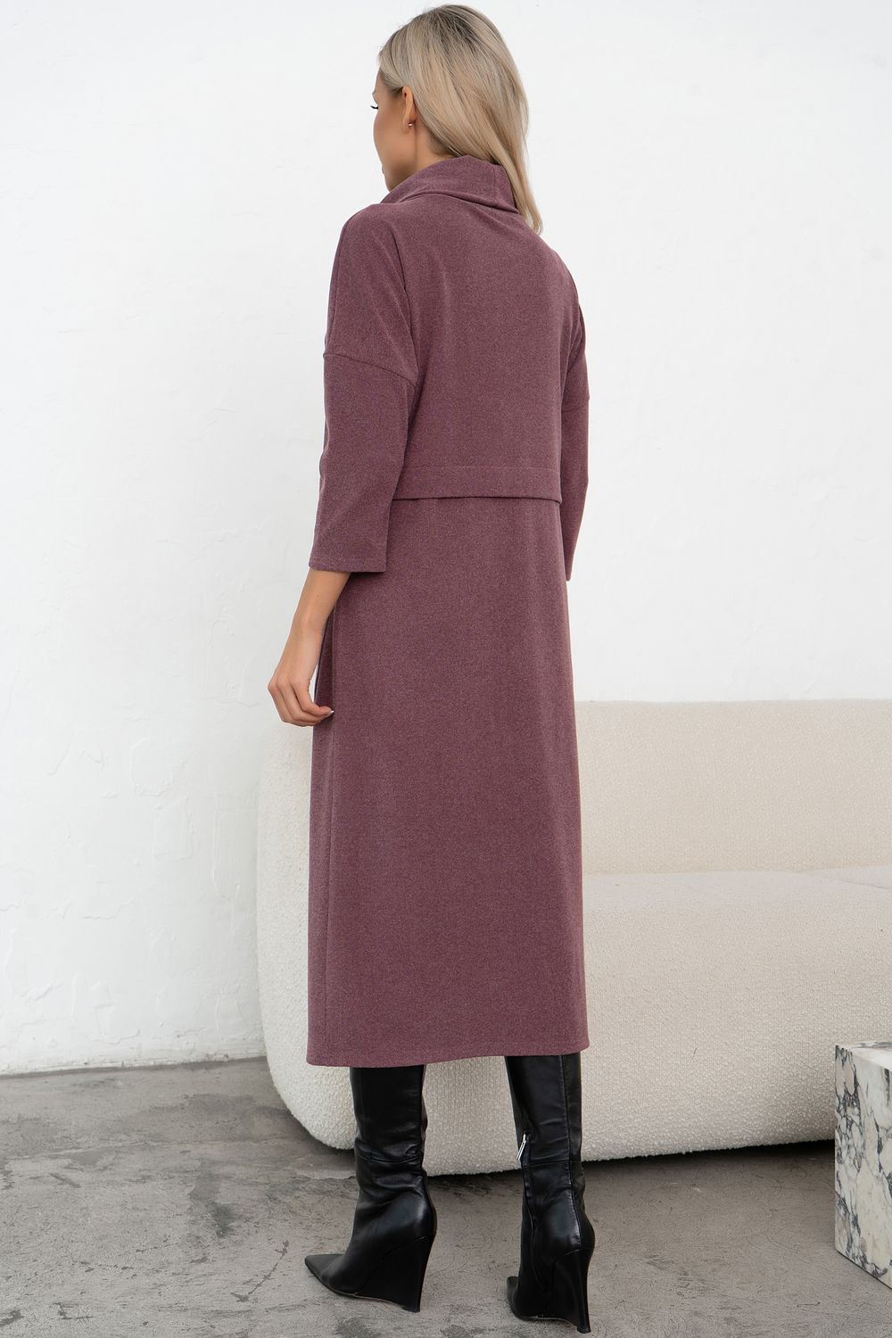 Платье трикотажное с разрезом (сливовый) Р11-2008/7 Nikol