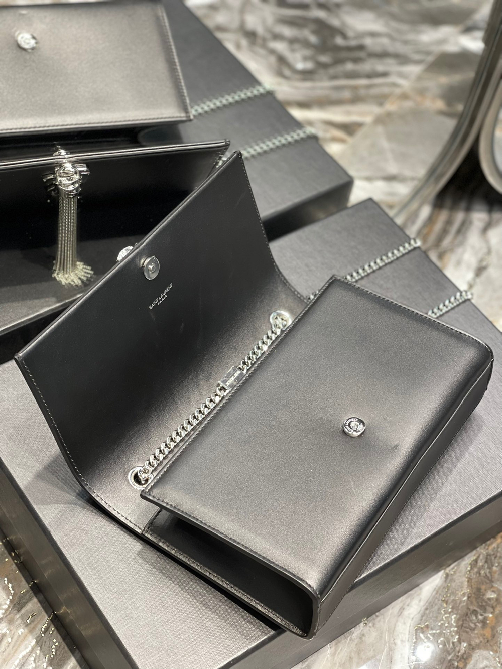 Saint Laurent Kate Medium Bag 24 cm