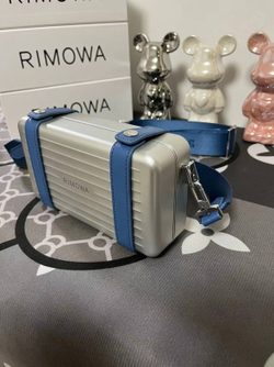 Сумка через плечо Rimowa