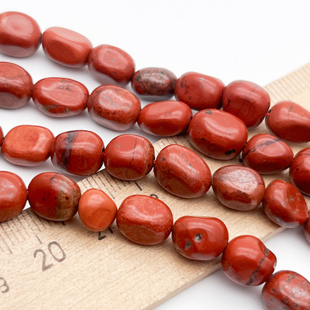 Яшма красная фриформ бусины, размер около 6,5-9,5*6,5-7,5 мм, цена за отрезок 19 см (1/2 нити)