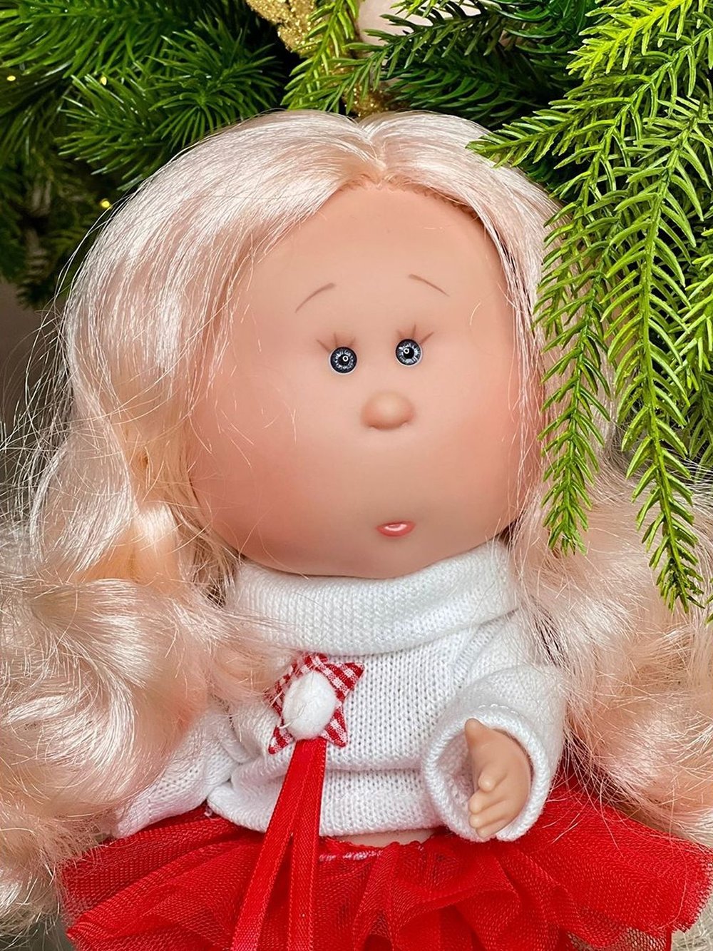 Кукла Nines виниловая 30см MIA CASE (3423)