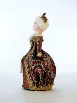 Кукла-шкатулка коллекционная фарфоровая Дама в костюме 18 века