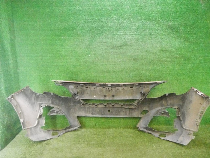 Бампер передний Peugeot 3008 2 (2016-2020)