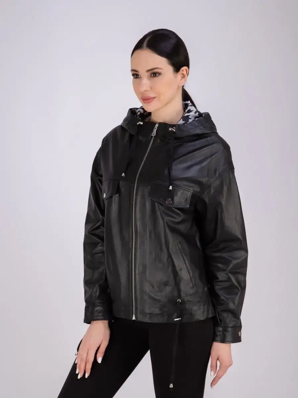 Куртка женская из натуральной кожи с капюшоном Турция