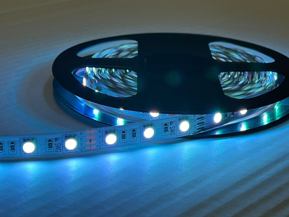 Светодиодная лента RGB 14.4Вт 12В IP20 3M с пультом управления