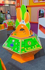 Развивающий детский игровой стол "Веселый парк"