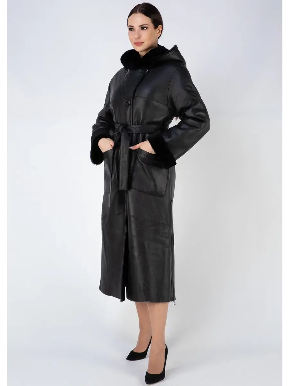 Дубленка зимняя натуральная с капюшоном длинная