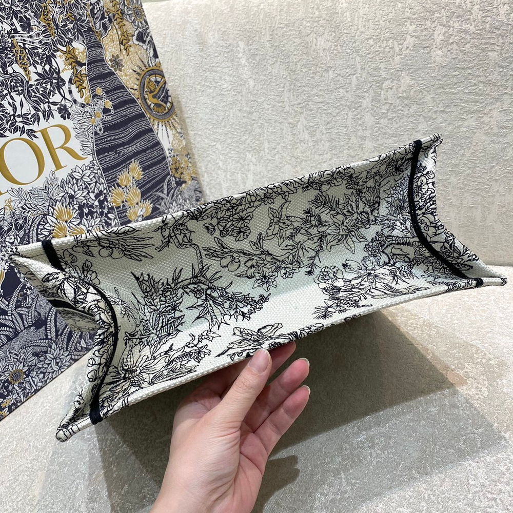 Christian Dior Book Tote 36 cm