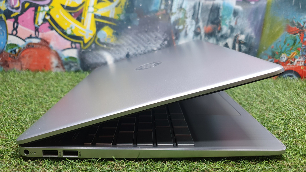 Ноутбук HP Ryzen 5/8Gb/FHD