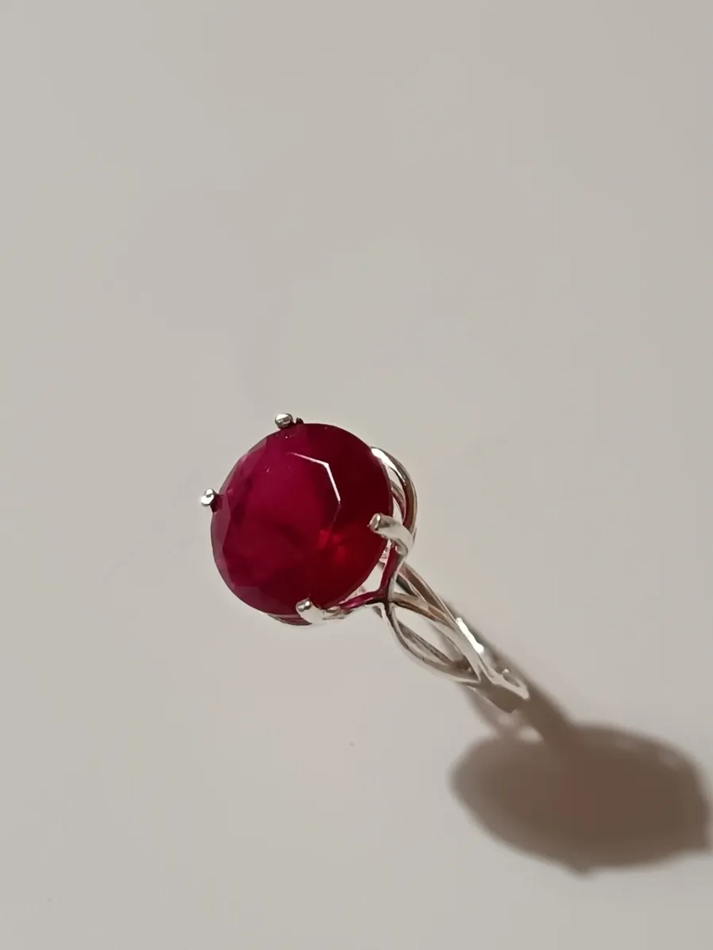 Кольцо бижутерное "Рубиновое солнце"