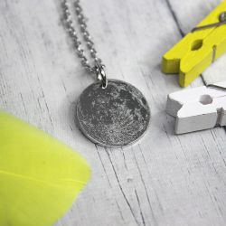 Кулон подвеска с Луной с гравировкой на заказ