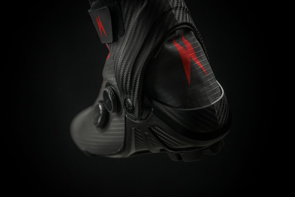 Профессиональные лыжные ботинки Madshus RACE PRO BOA® SKATE (2025/2026) для конькового хода