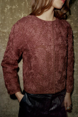 ZARA ЖАКЕТ ИЗ ШЕРСТИ С УЗОРОМ МАКРАМЕ, БАКЛАЖАННЫЙ