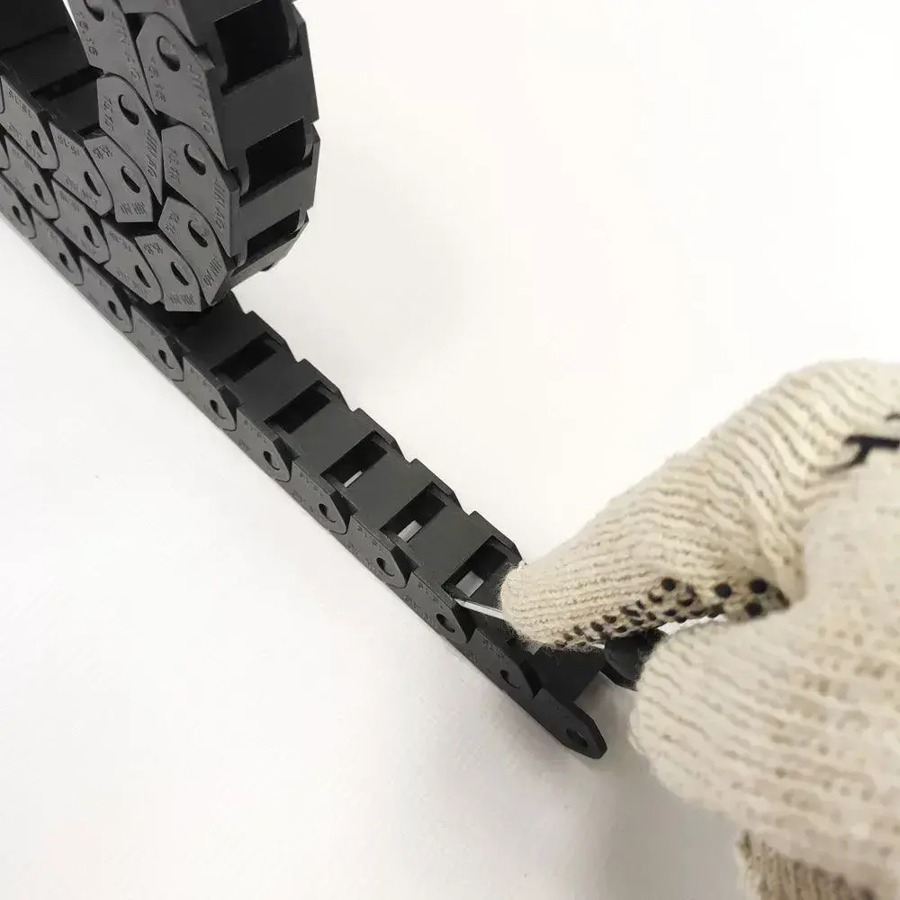 Гибкий кабель-канал открытый 15х15 мм для ЧПУ станков, 1 метр