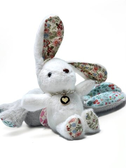 Мягкий брелок "Заяц с цветочными ушками" 17 см оптом