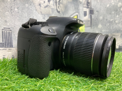 Canon 550D kit 18-55mm 3.5-5.6 IS II 21.000 кадров